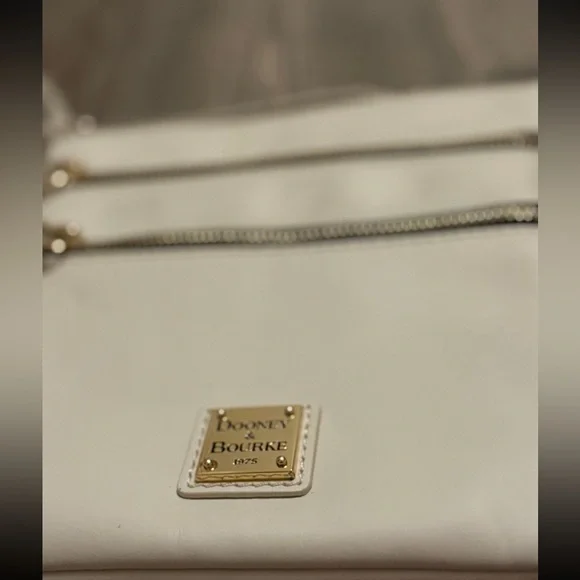 Dooney & Bourke Cream Triple Zip Leather Crossbody Bag NWOT - Picture 2 of 10